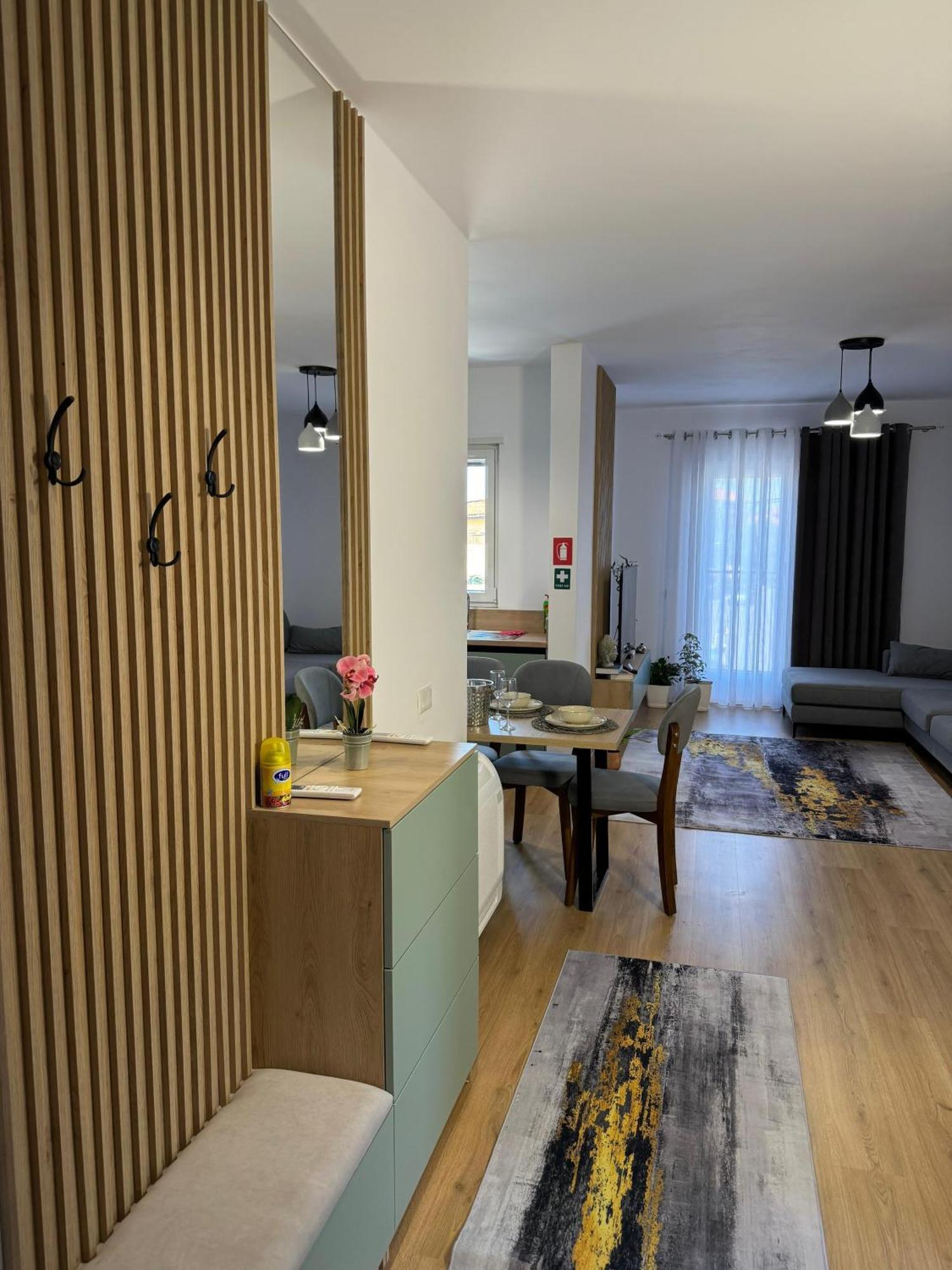 Apartment In City Center Shkoder Ngoại thất bức ảnh