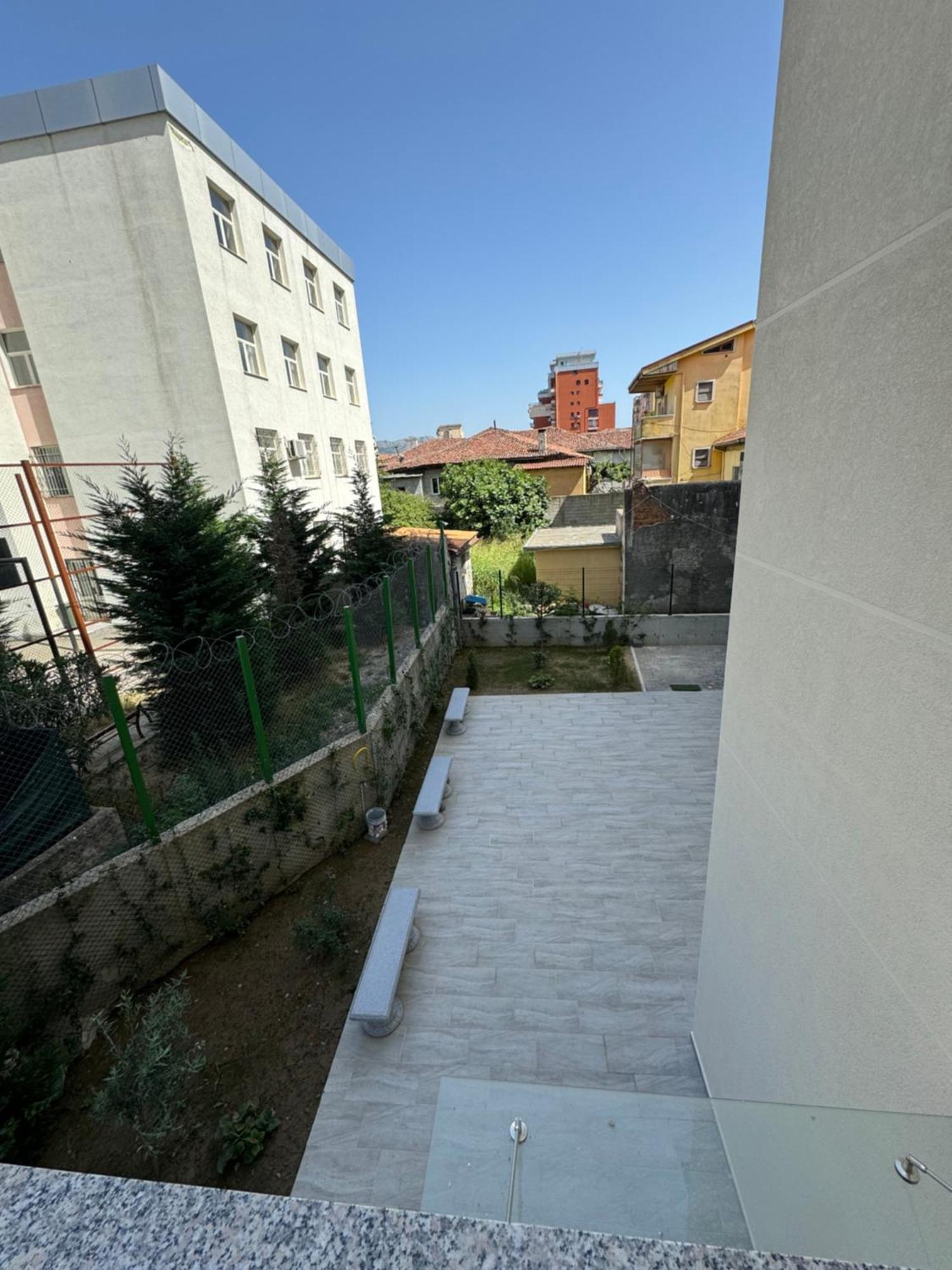 Apartment In City Center Shkoder Ngoại thất bức ảnh